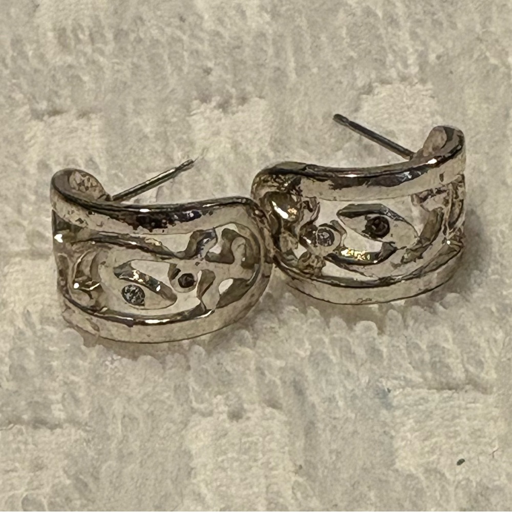 Elegant Silver Tone Hoop Earrings